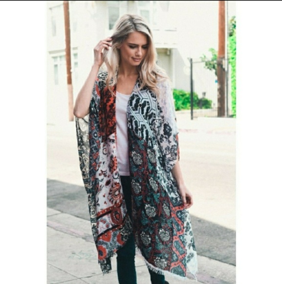 LAST 1⚠️BOHO KIMONO - Picture 2 of 3